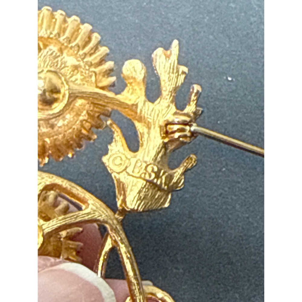 Vintage BSK Gold Tone Triple Sunflower  Brooch Pin - Picture 3 of 3